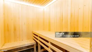 桑拿新手避坑指南：洗浴中心老司机教你如何优雅享受健康之旅！ poster