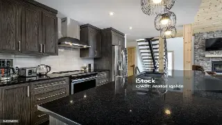 告别僵硬！南京按摩新手必入：这几招让你身心舒畅，一试倾心！